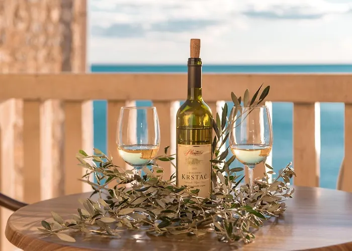 R Club Apartments Old Town Budva