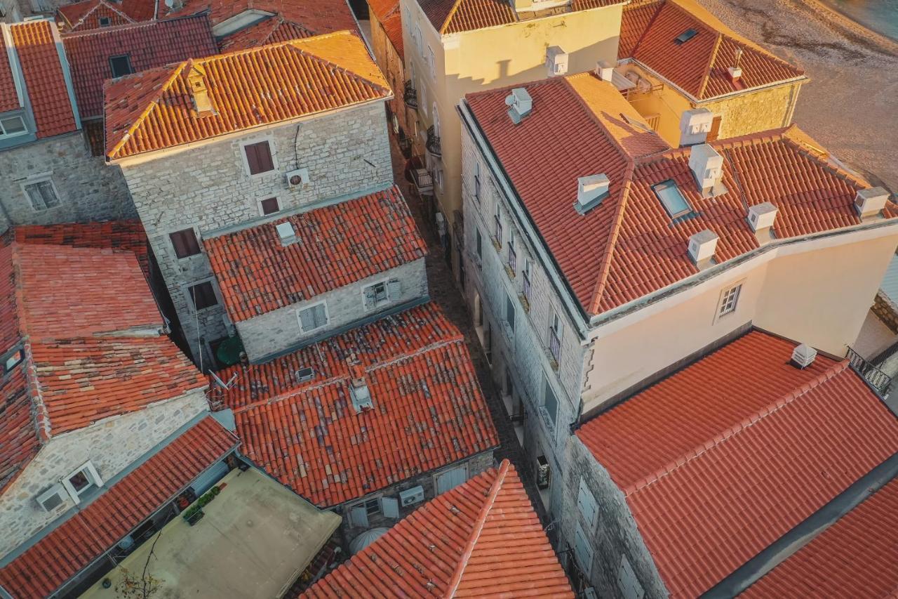R Club Old Town Apartment Budva