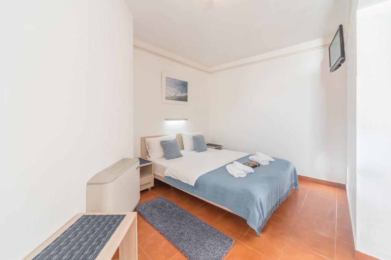 R Club Old Town Apartment *